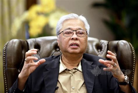 Tpm adakan pertemuan tertutup dengan umno johor timbalan perdana menteri, datuk seri ismail sabri yaakob mengadakan pertemuan tertutup dengan biro politik umno johor di kediaman rasmi menteri besar johor di saujana di. Ismail Sabri turut jadi mangsa...METROTV | Harian Metro