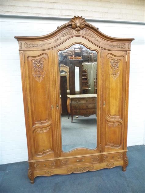 Large Carved Oak French Armoire | 231668 | Sellingantiques ...