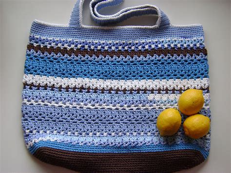 We will learn how to crochet the ovular base, half double crochet side panels and accent panels! 15 Crochet Bag patterns to Suit Your Style • K4 Craft