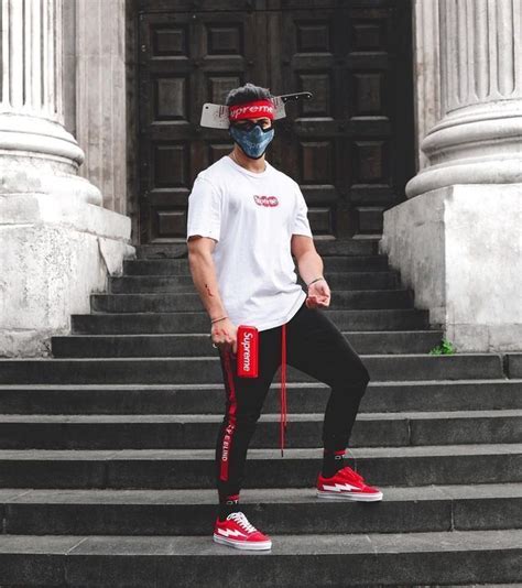 Hype Sicko In 2020 Hypebeast Outfit Streetwear Outfit Supreme Clothing