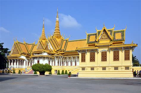 Royal Palace Phnom Penh Royal Palace Outstanding Masterpiece Of Khmer
