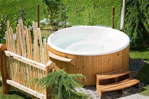 7 Great Health Benefits Of Spending Time In A Hot Tub 2023 Guide Webstame