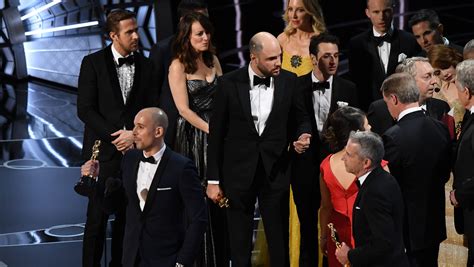 Oscar Fail 2017 Celebs Are Shocked Jokes Abound