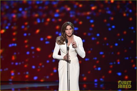 kim khloe and kourtney kardashian watch caitlyn jenner s espys speech from audience with kendall