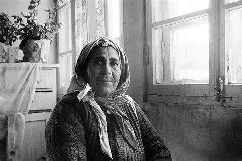 the secret stash of soviet street photographer masha ivashintsova vivian maier secret photo