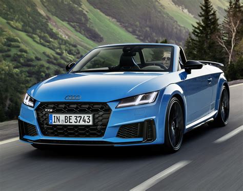 In taking the compact audi tt sports car with its sporty exterior to the next stage of its evolution, its history has not been forgotten. Audi TT S Competition Plus convertible (2021, Type 8S ...