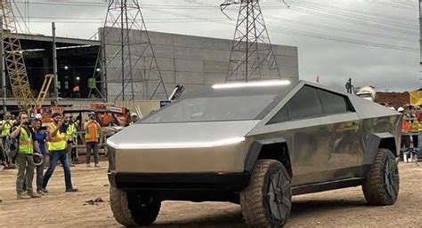 Tesla Cybertruck Will Be Dominant Work Truck And A Cult Car
