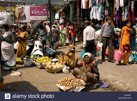 This flea market of mumbai is full of stalls on both sides of the road on the footpaths. Street market in Kalyan, dormitory town of Mumbai, India ...