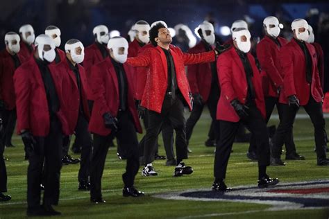 Super Bowl Halftime Dancers Say Changes Are Too Little Too Late Los