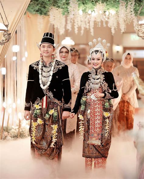 Baju Pengantin Jawa Hijab Jual Gaun Pengantin Adat Jawa Bahan Bludru Indonesia Shopee