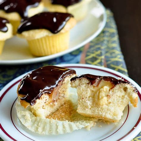 This boston cream pie consists of either a white sponge or butter cake that has been split in half and filled with pastry cream. Sweet Recipe: Boston Cream Pie Cupcakes | Kitchn