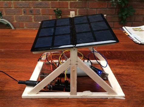 Diy Solar Tracker Arduino Arduino Solar Tracker The Arrangement Is