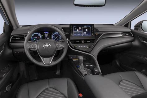 2023 Toyota Camry Hybrid Pictures 50 Photos Edmunds