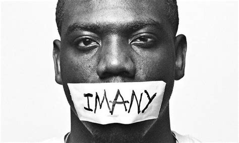 Desiree, surnommee la squale, vit dans le culte du pere qu'elle n'a jamais connu, souleymane, le caid. Analyse littéraire : "Helsinki", le chef d'oeuvre de Dinos