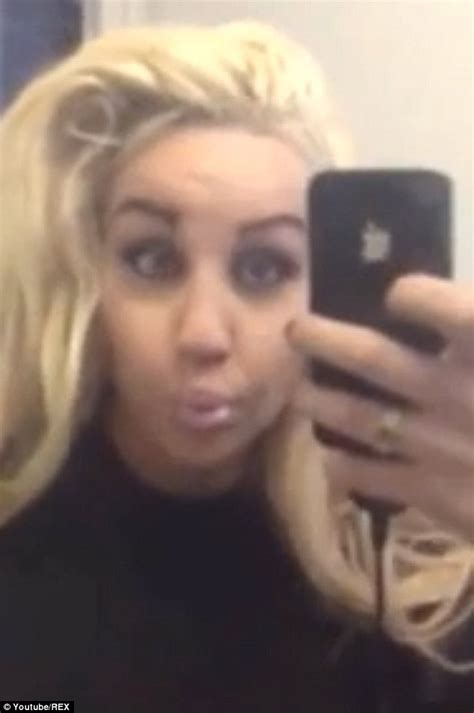 Amanda Bynes Shares Odd Christmas Selfie As Its Revealed She Is Off