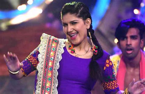Sapna Did A Tremendous Dance On Theke Aali Gali Once Again The Video