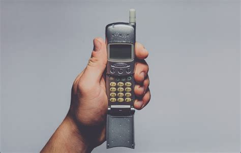 O nokia 8110, celular clássico do tipo tijolão, ressurgiu na mwc 2018. Nokia Tijolao Azul / Celular Nokia 3310 Antigo Tijolão ...