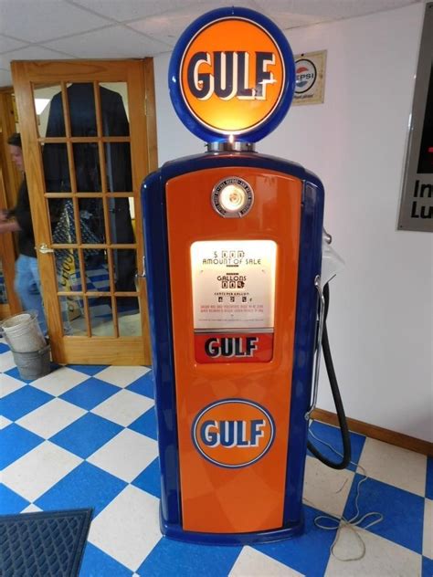 Vintage Gulf Gas Pump Reproduction Globe Live And Online Auctions