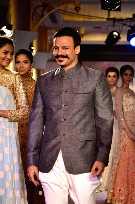 Actor vivek oberoi has also brought home bappa and his family welcomed him with all the rituals and bright smiles. Maheka Mirpuri charity gala