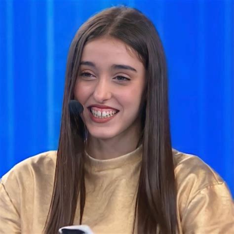 Giulia Stabile Tra I Professionisti Di Amici 21 La Conferma