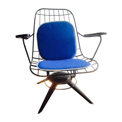 Maybe you would like to learn more about one of these? Mid-Century Modern Homecrest Swivel Chair Cushion | Chairish