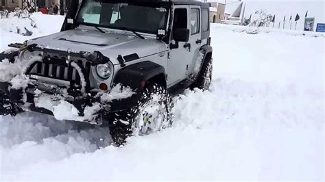 Jeep Wrangler Deep Snow