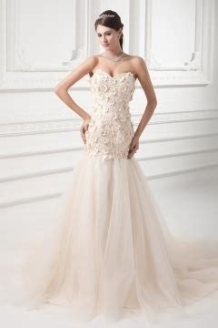 Heute stehen bräuten eine menge an schönen, eleganten und individuellen brautkleidern zur auswahl. Brautkleider 2016- Hochzeitsmode Günstig Online Kaufen