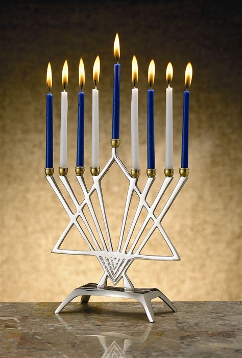 A Christmas Collection of 30 Beautiful Candle Holders ...