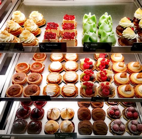 Central Amsterdam food tour with a fun local - Traveling Spoon