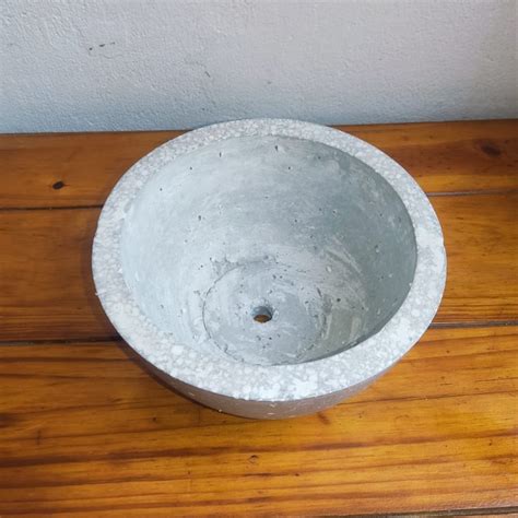 Bacia De Cimento Para Fonte