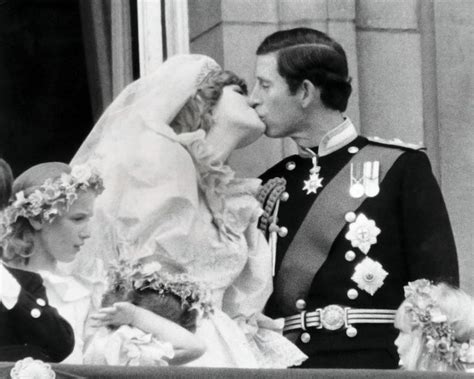 The Evolution Of The Royal Wedding Kiss Princess Diana Wedding Royal
