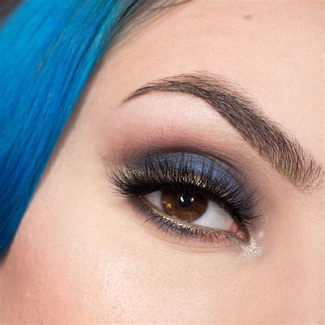 Elegant Dark Blue Makeup In A Few Simple Steps Blue Makeup Dark Eye