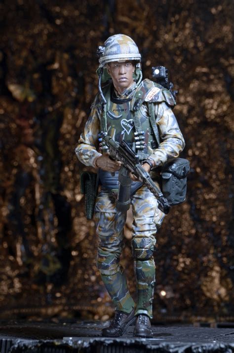 Closer Look Aliens Series 9 Action Figures Vasquez Frost And Albino