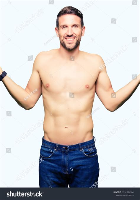 Handsome Shirtless Man Showing Nude Chest Foto Stock Editar Agora