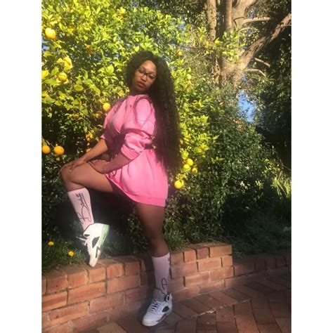 Zola Nombona Showing Off In Latest Pictures Za