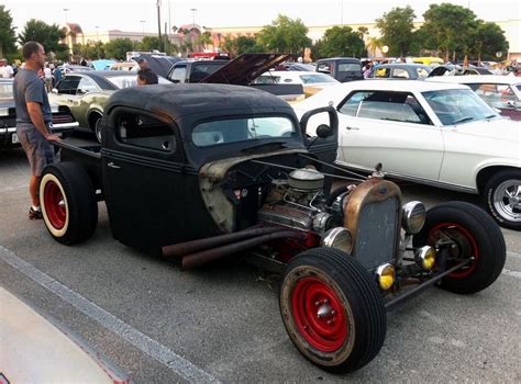 Gweeds Gangsters Classic Car Night