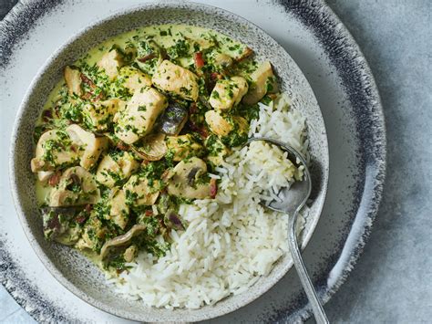 Kipfilet met rijst en paddenstoelen- roomsaus