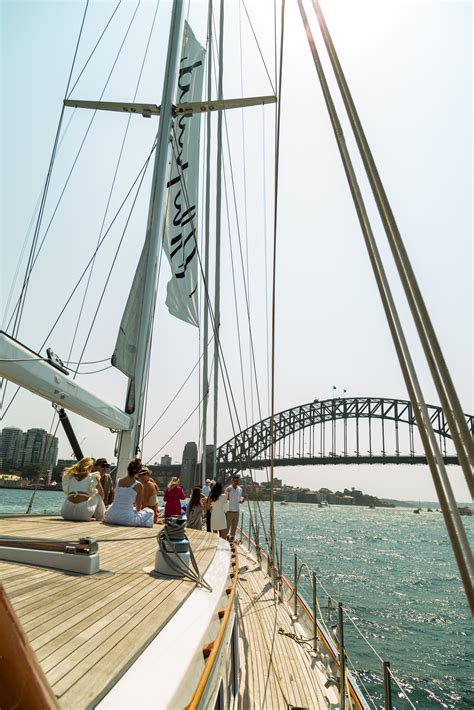 Une Visite Royale à Lintérieur Du Yacht De Chopard