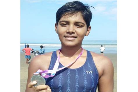 Himani Wins Gold In National Sea Swimming Nagpur Sports News