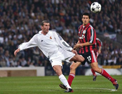 Zidanes Extraordinary Goal Champions Leagues Final 2002 Real