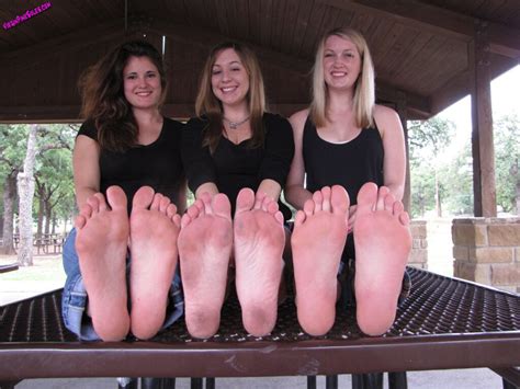 Three Girlfriends Show Their Feet In The Park Feet File Free