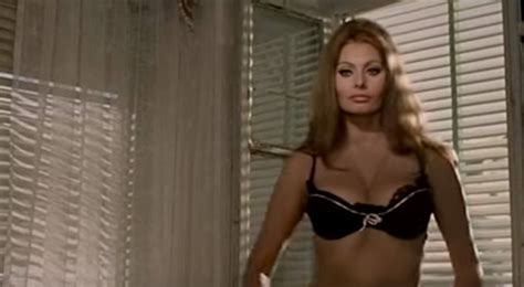 10 Iconic Bras Of The Silver Screen The Best Bra Styles Of Hollywood Movies Thirdlove