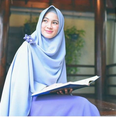 و من قطف و رد ابيض دليل على تقبيلة لامرأة عفيفه. صور بنات رائعة , اجدد خلفيات لفتيات المحجبة فيسبوك - عيون ...