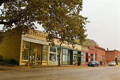 Missouris 10 Prettiest Small Towns • Missouri Life Magazine