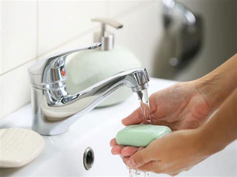 This can happen even if you take precautions to prevent it. 6 Amazing Tips On How To Get Hair Dye Off Of Skin? - Lewigs
