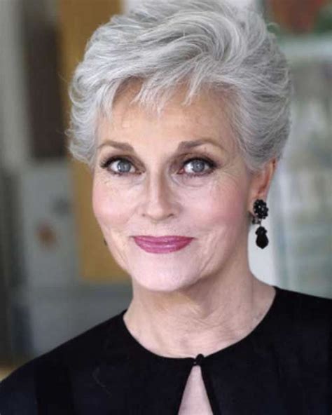 35 Cool Short Hairstyles For Women Over 60 In 2021 2022 Page 3 Of 11