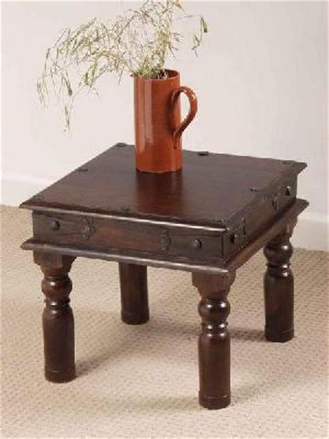 One of the very popular wood table designing aspect is wood carving.the carved wood tables are a popular item for home decor, especially for traditional style of home decorating. Indian Wooden Coffee Table with Storage Drawers | Carved ...
