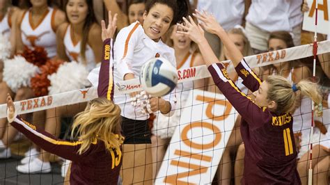 White Eggleston Pace No 3 Texas Volleyball To Sweep Of No 8