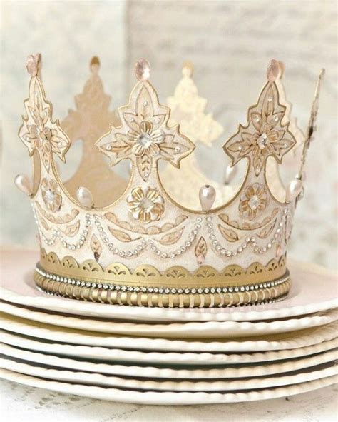 A Girl Inspired Paper Crowns How To Make Tiara Diy Crown