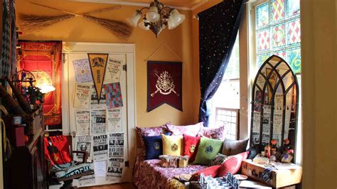 Think it would be a great idea to spoil your. 25+ Lovely Fantasy-themed Girls Bedroom Ideas | Paijo ...